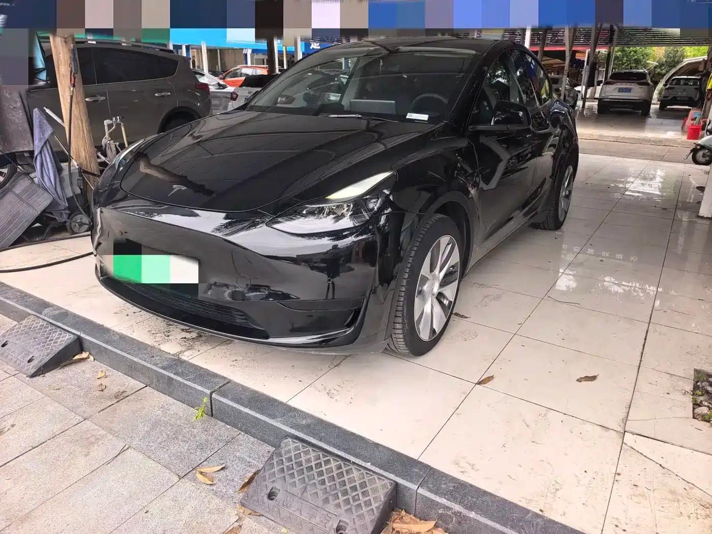 Model Y 2022 Rear-Wheel Drive — миниатюра 1