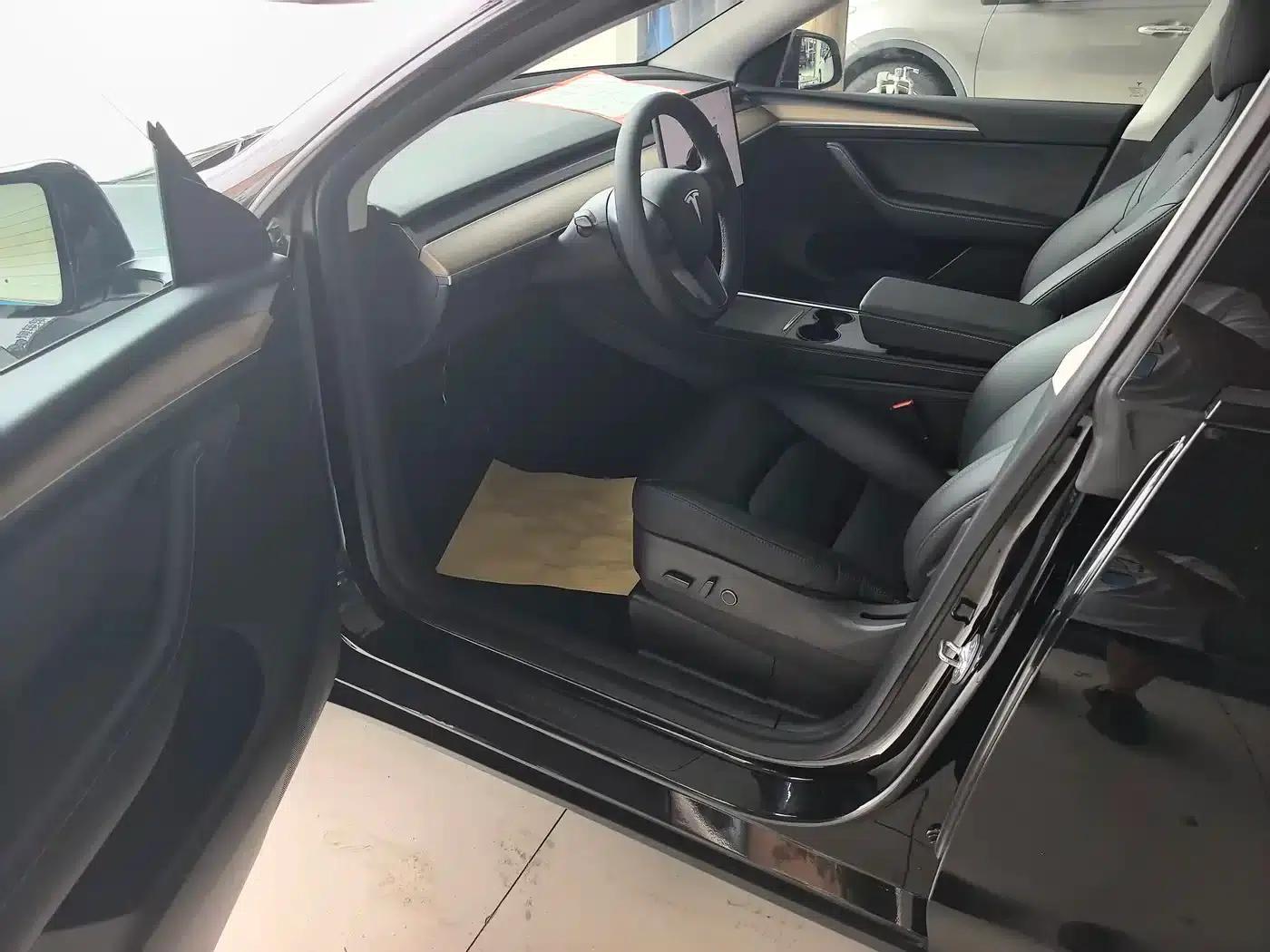 Model Y 2022 Rear-Wheel Drive — миниатюра 4