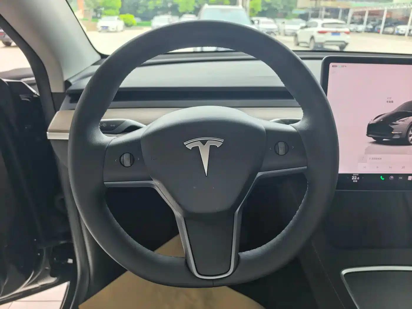 Model Y 2022 Rear-Wheel Drive — миниатюра 6