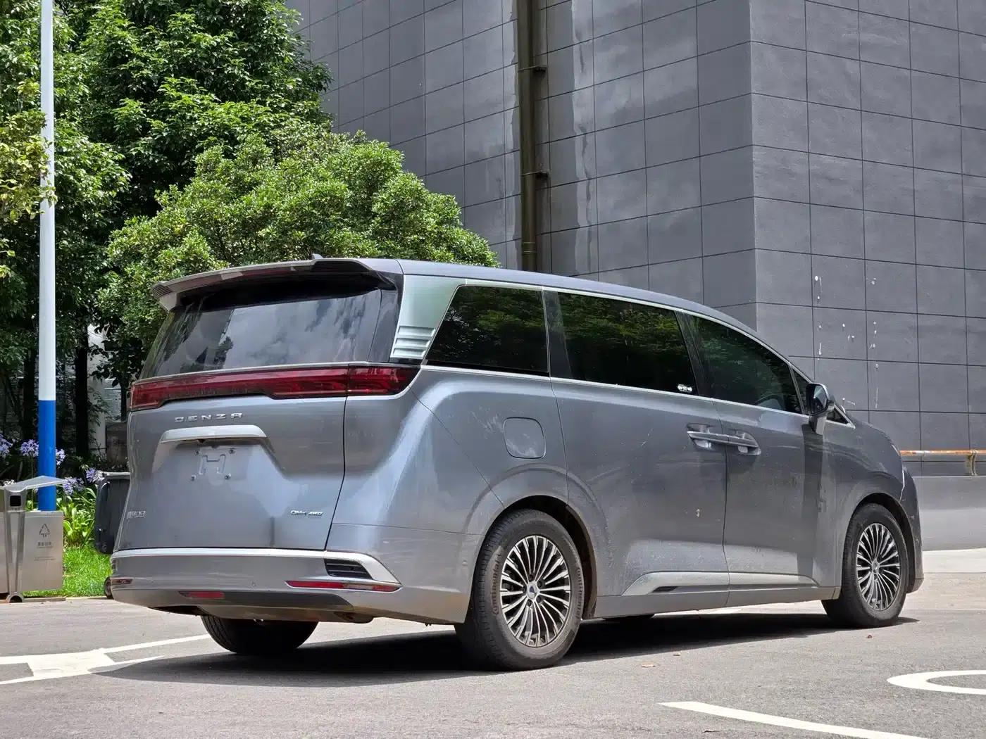 Denza D9 2024 DM-i 980 AWD Flagship — миниатюра 5