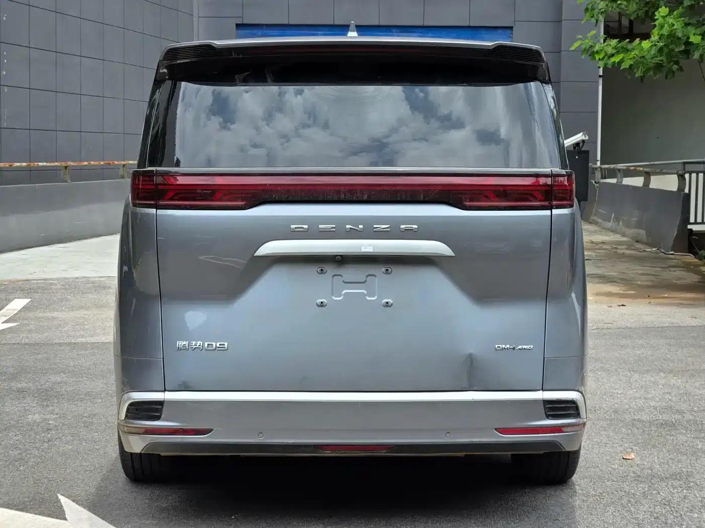 Denza D9 2024 DM-i 980 AWD Flagship — миниатюра 7