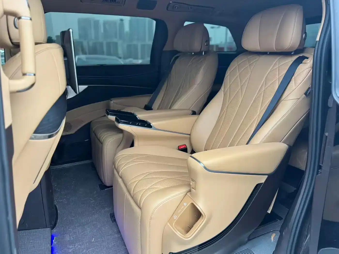 Denza D9 2025 DM-i Smart Driving Edition 1020 AWD Flagship Model — миниатюра 5