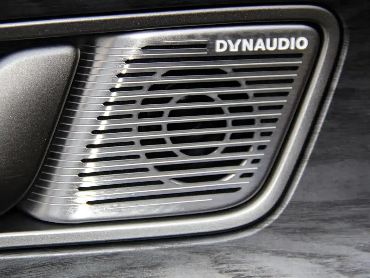 Denza D9 2024 DM-i 1050 Premium Edition — миниатюра 19