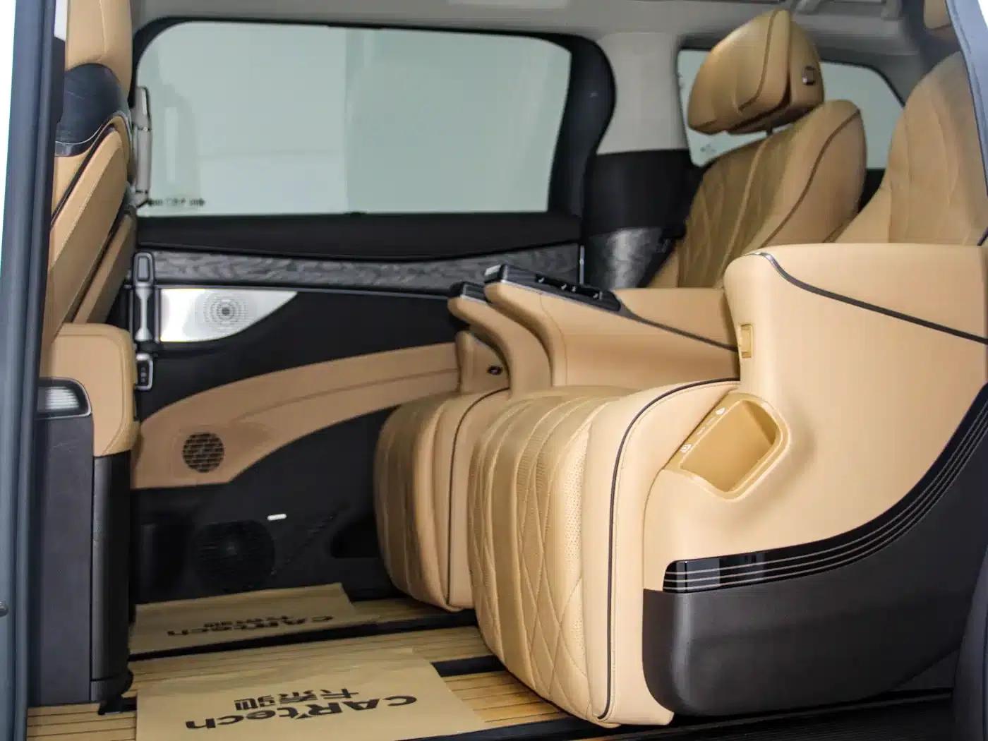 Denza D9 2024 DM-i 1050 Premium Edition — миниатюра 9