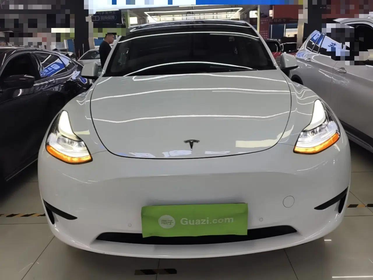 Tesla Model Y 2022 Revised Version Rear-Wheel Drive — миниатюра 2