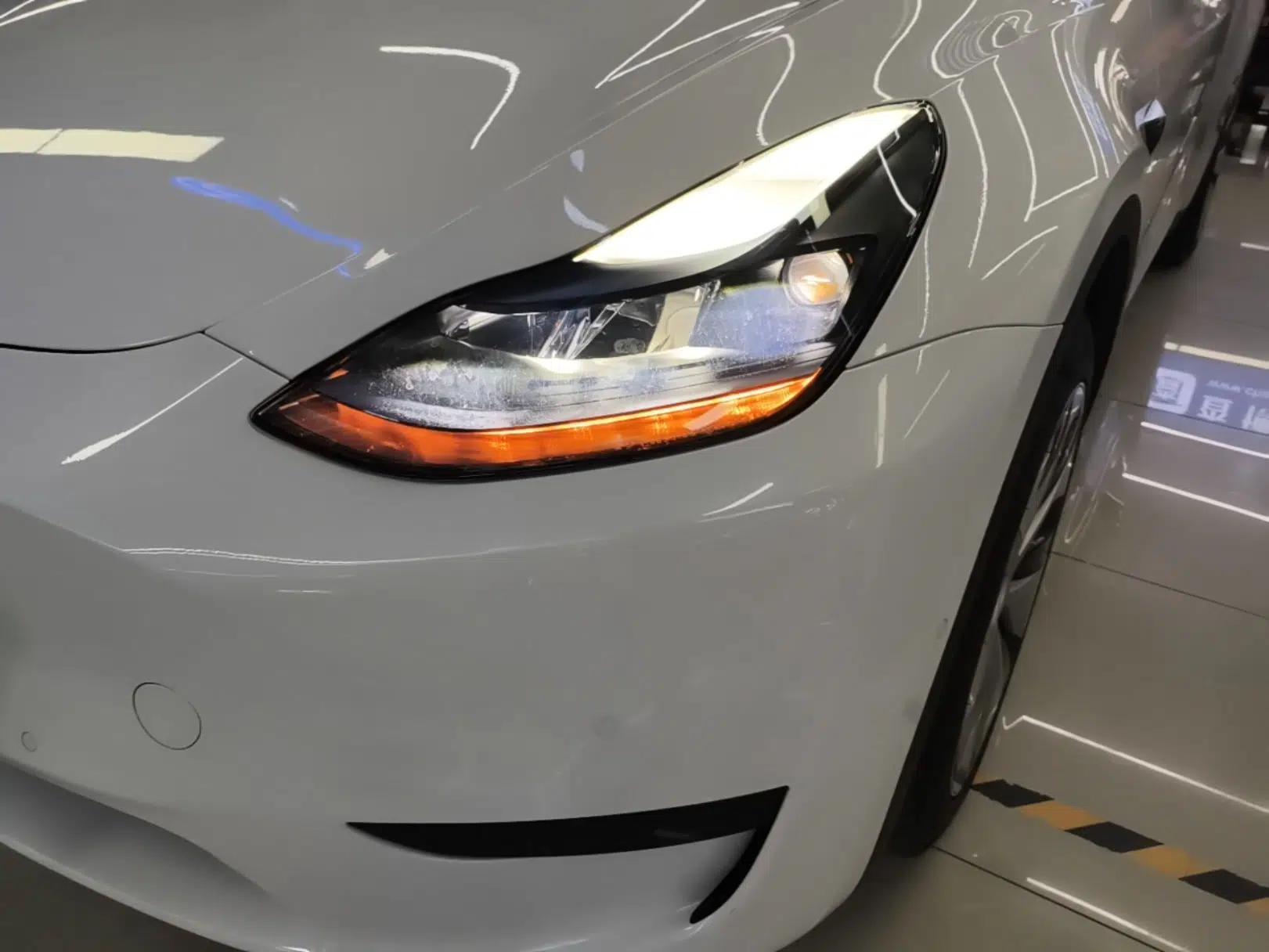Tesla Model Y 2022 Revised Version Rear-Wheel Drive — миниатюра 8