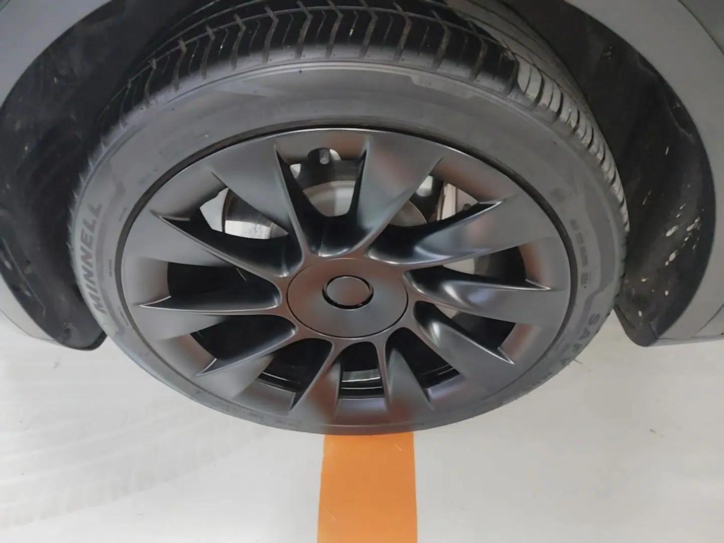 Tesla Model Y 2022 Revised Version Long-Range All-Wheel Drive — миниатюра 10