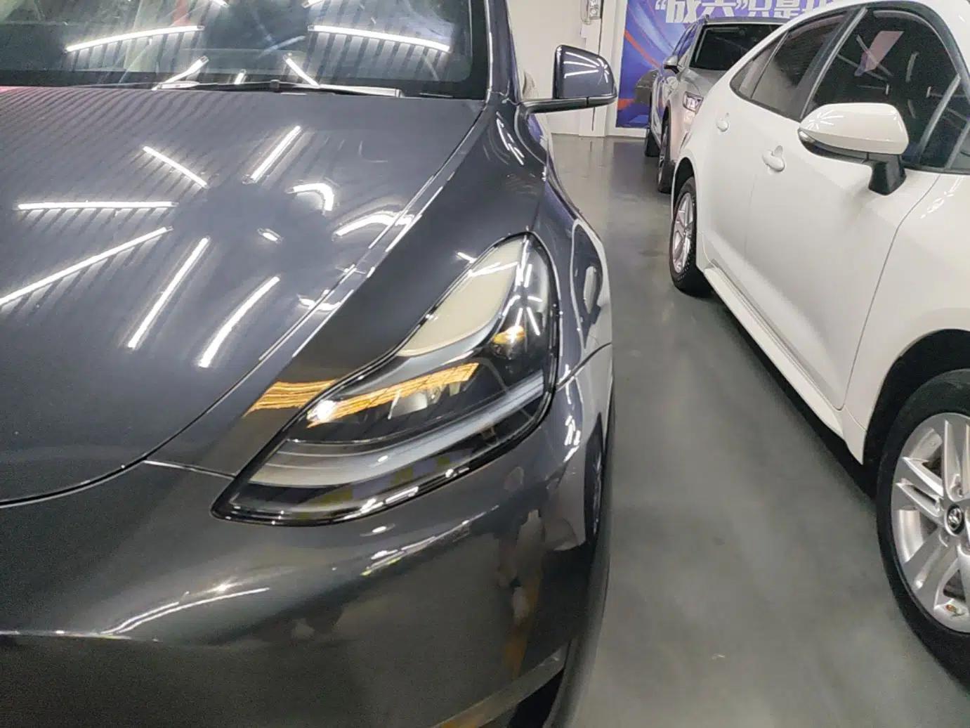 Tesla Model Y 2024 Long-Range All-Wheel-Drive Version — миниатюра 8