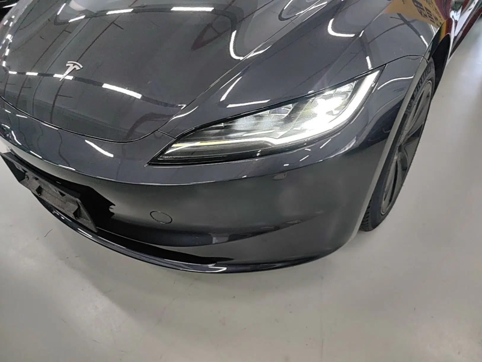 Tesla Model 3 2023 Rear-Wheel-Drive Version — миниатюра 8