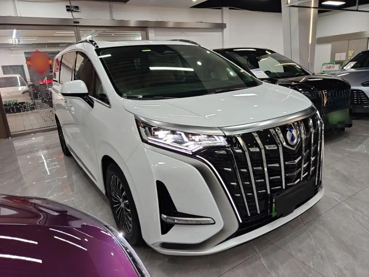 Denza D9 2024 DM-i 980 Four-Wheel Drive Prestige Model — миниатюра 3