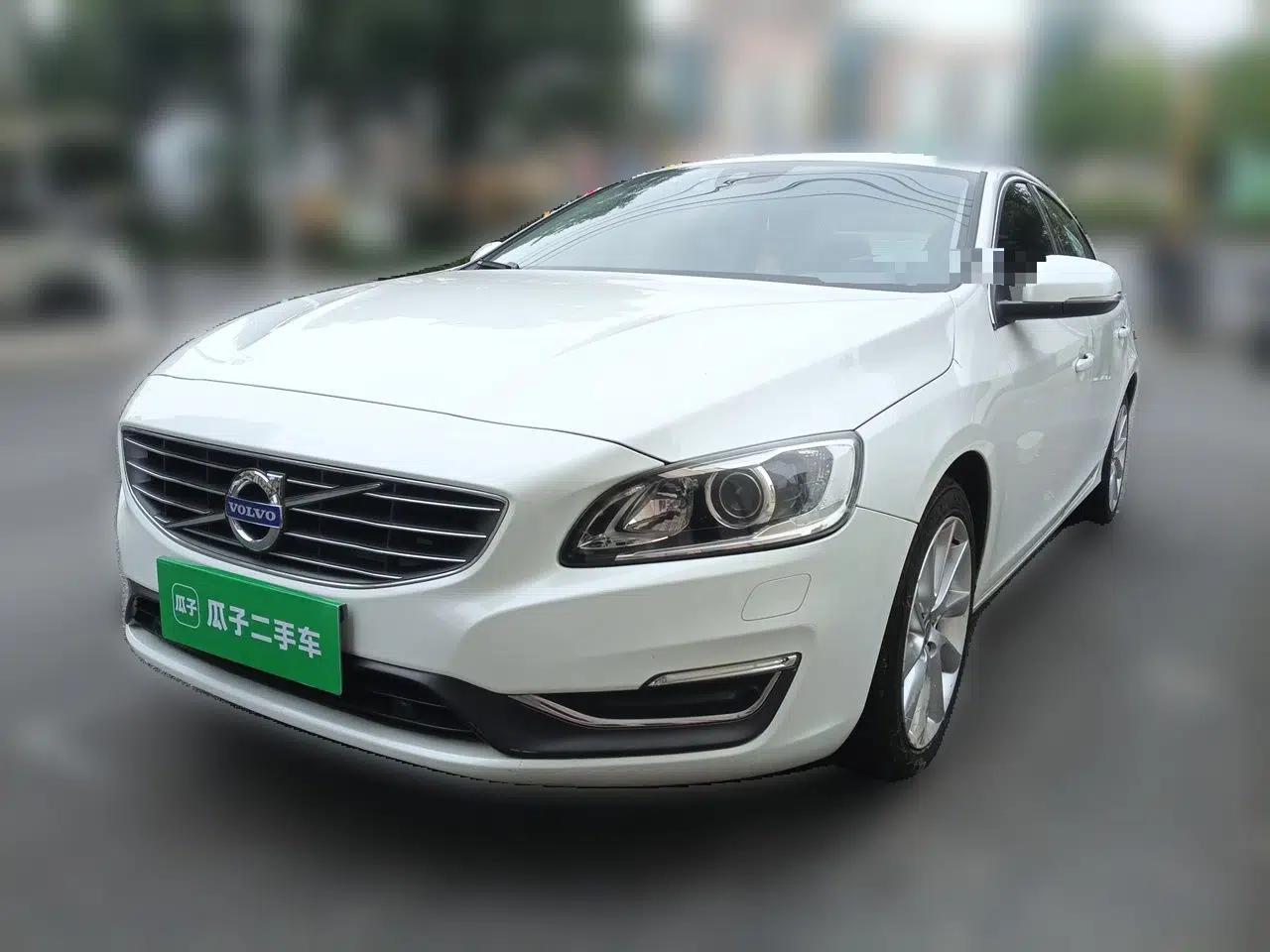 Volvo S60 2015 S60L 2.0T Zhiyuan Edition — миниатюра 1