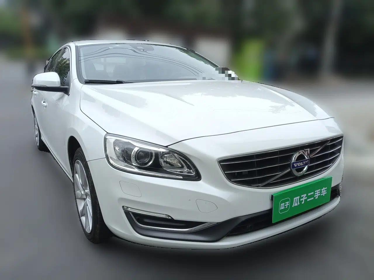 Volvo S60 2015 S60L 2.0T Zhiyuan Edition — миниатюра 3