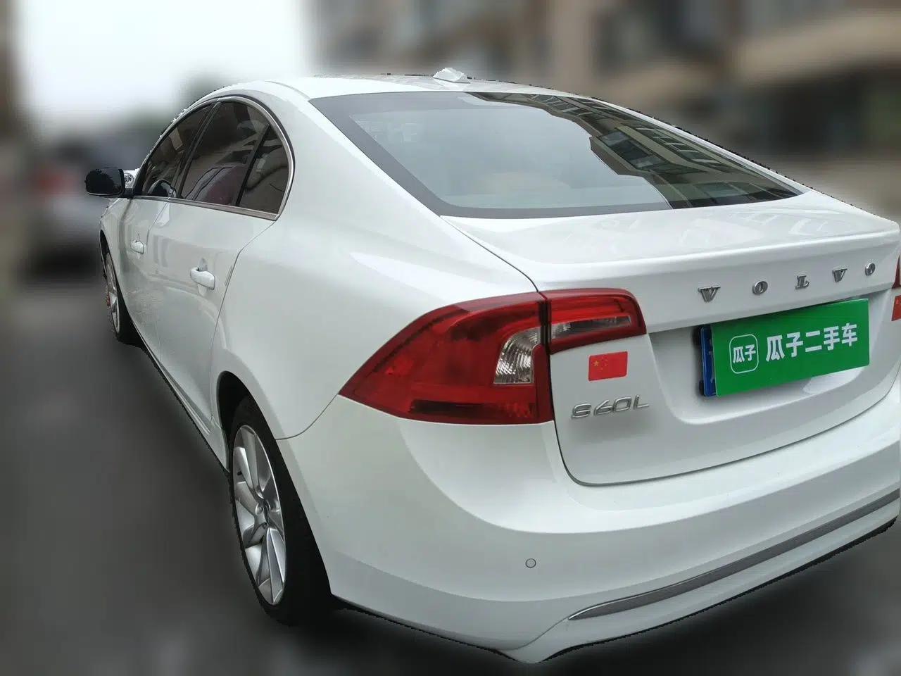Volvo S60 2015 S60L 2.0T Zhiyuan Edition — миниатюра 4