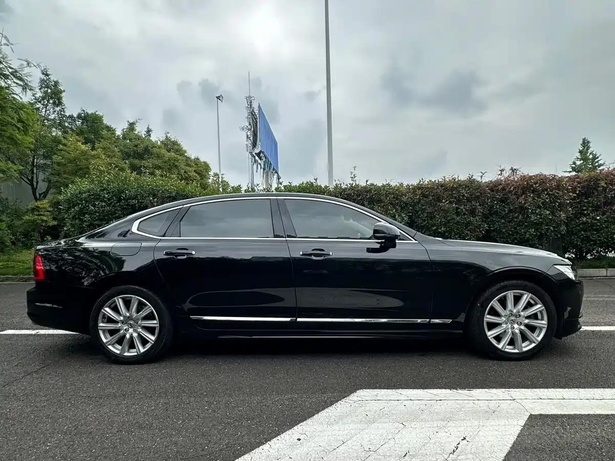 2020 Volvo S90 T5 Inscription Luxury Edition — миниатюра 4