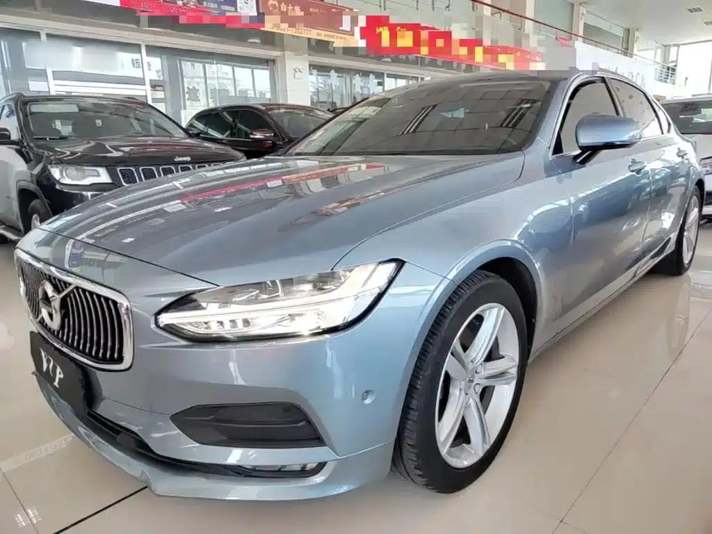 2018 Volvo S90 T4 Smart Edition — миниатюра 1