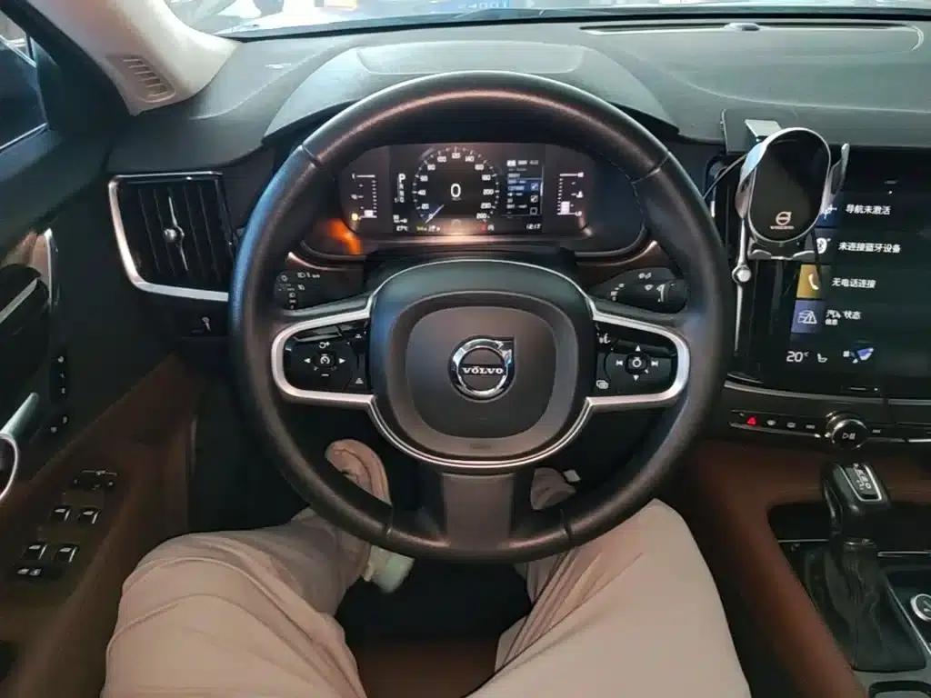 2018 Volvo S90 T4 Smart Edition — миниатюра 11