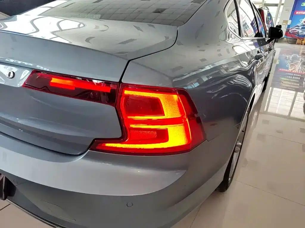 2018 Volvo S90 T4 Smart Edition — миниатюра 8