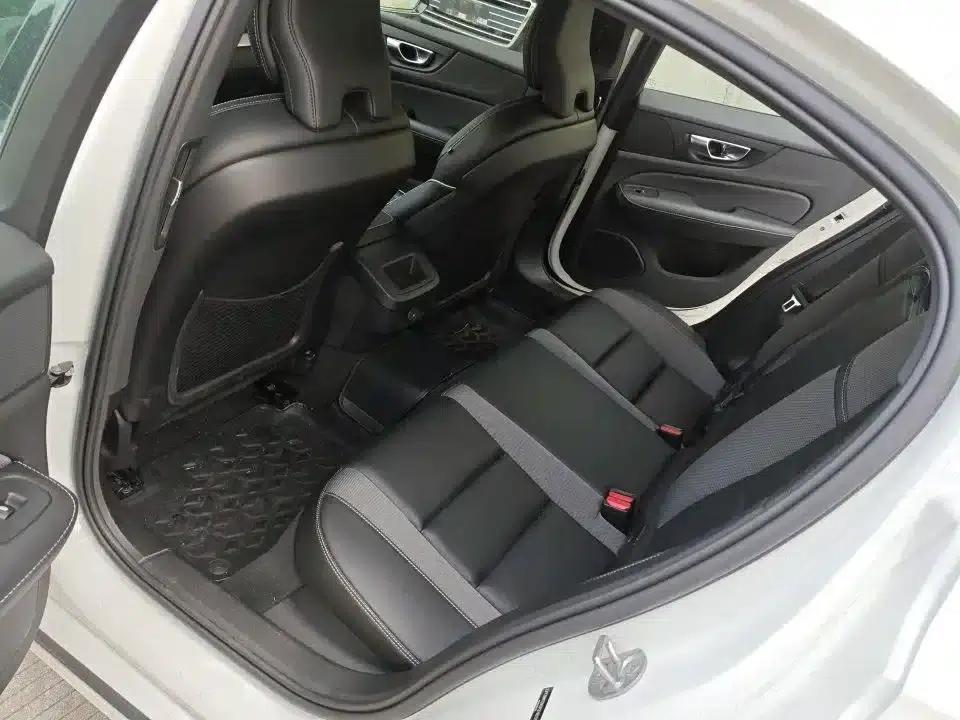 2024 Volvo S60 B5 Smart Sport Edition — миниатюра 4