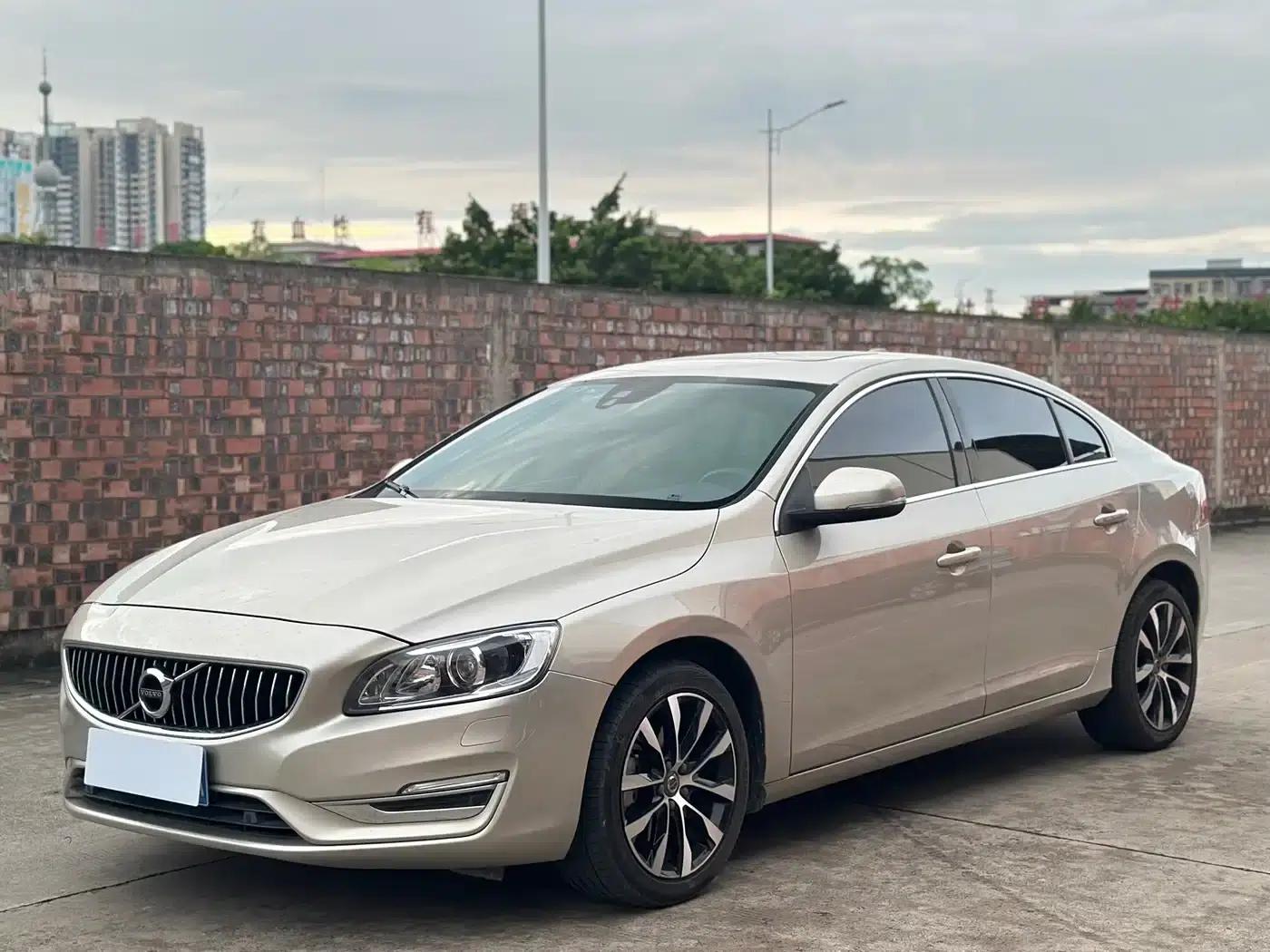 2019 Volvo S60 S60L Facelift T5 Smart Advanced Edition — миниатюра 1