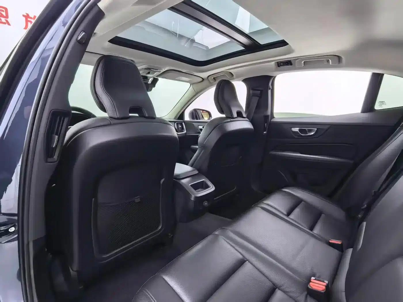 2022 Volvo S60 B4 Smart Luxury Edition — миниатюра 13