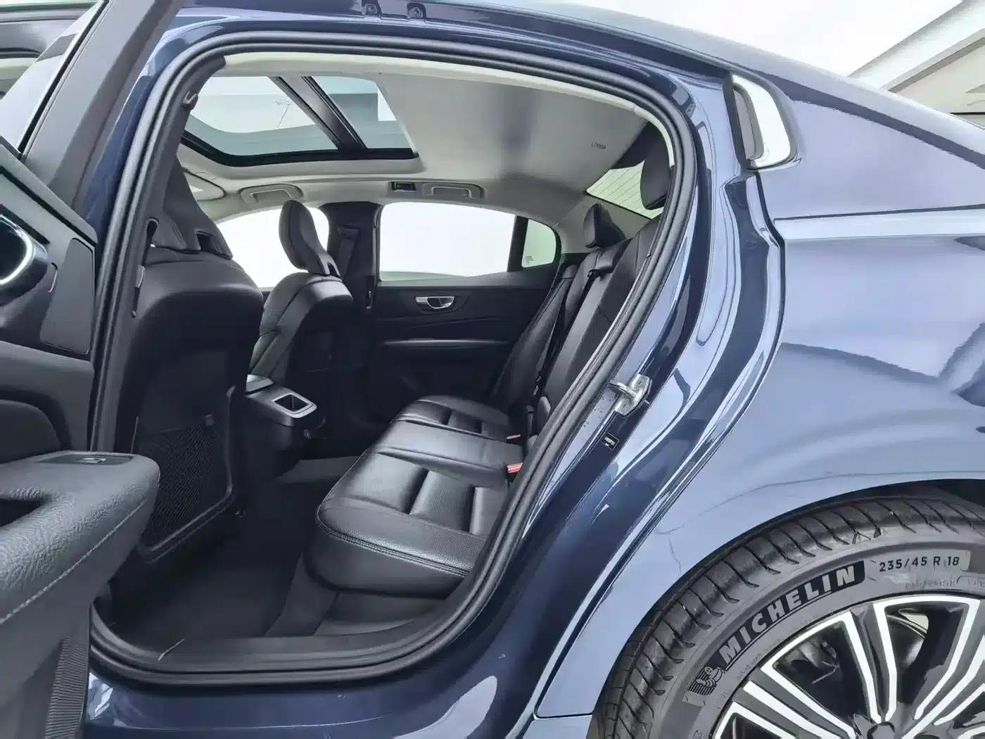 2022 Volvo S60 B4 Smart Luxury Edition — миниатюра 14