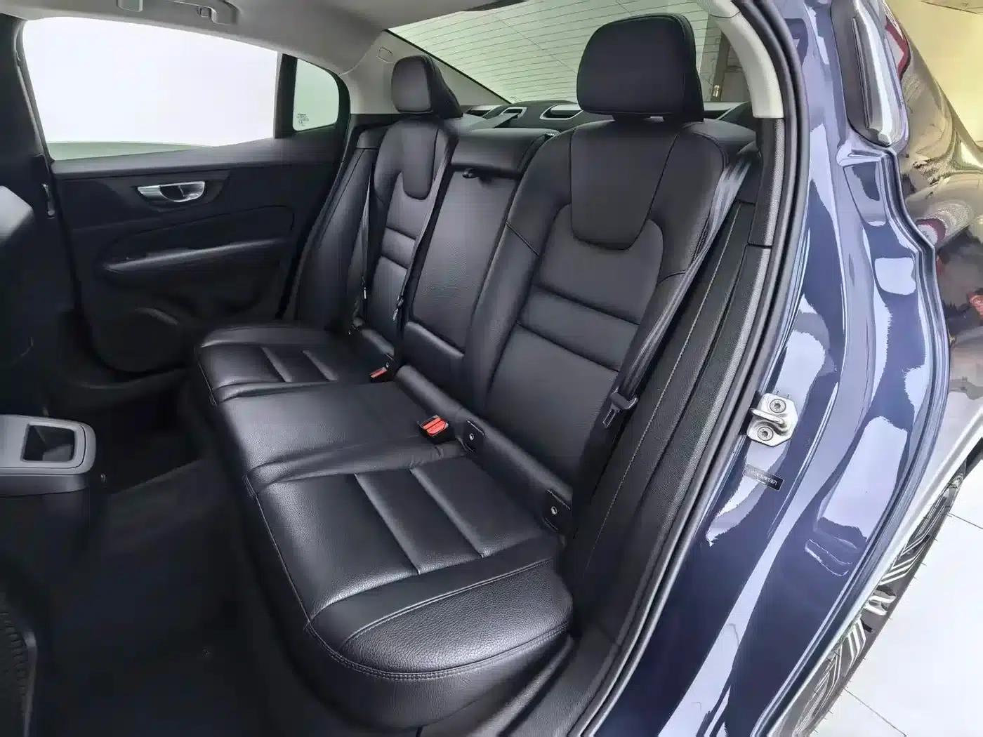 2022 Volvo S60 B4 Smart Luxury Edition — миниатюра 15
