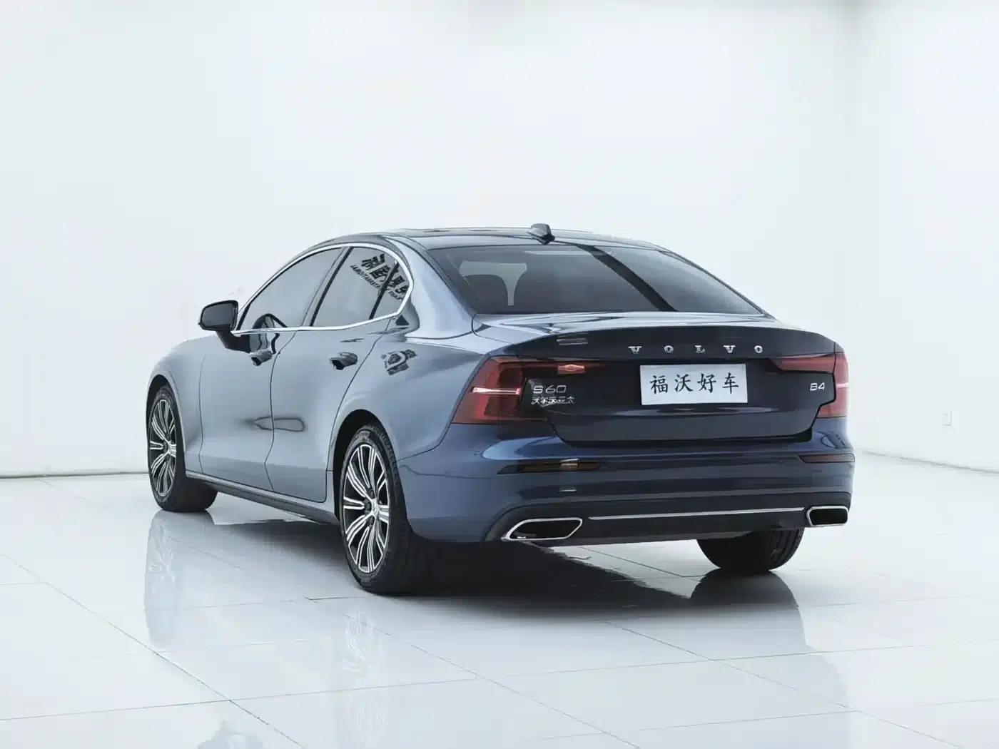 2022 Volvo S60 B4 Smart Luxury Edition — миниатюра 32
