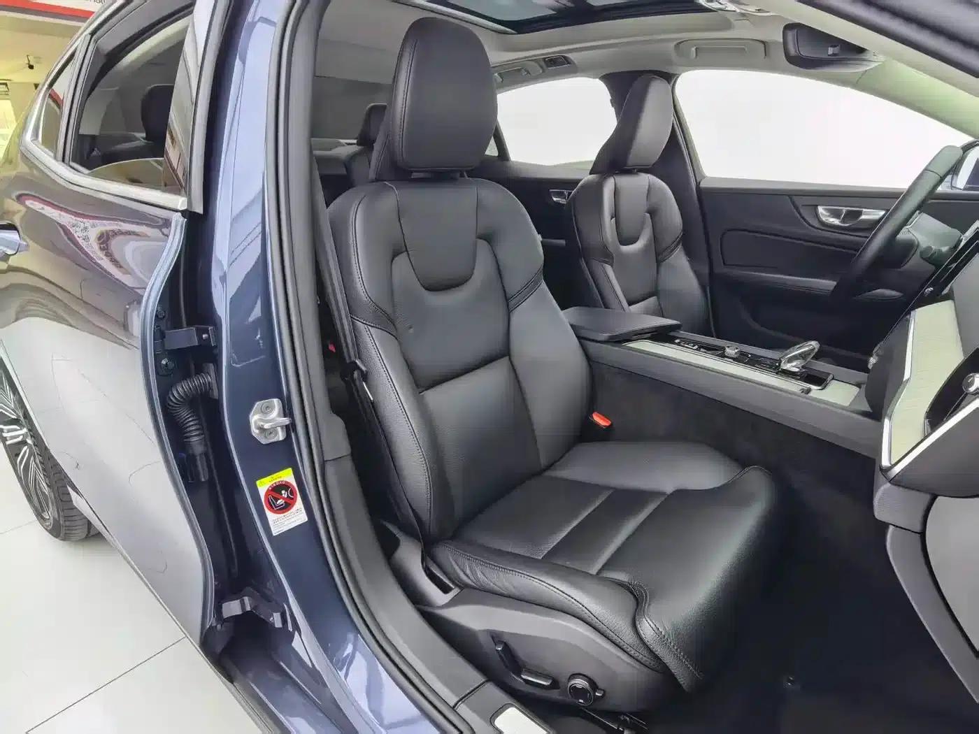 2022 Volvo S60 B4 Smart Luxury Edition — миниатюра 7