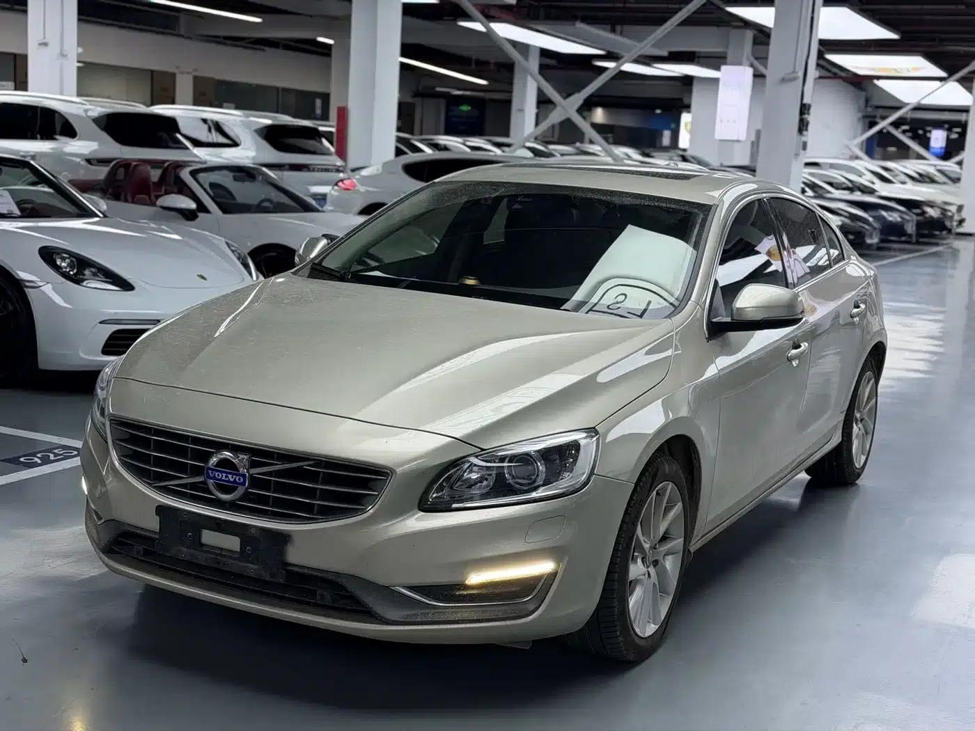 2017 Volvo S60 S60L T5 Smart Edition — миниатюра 1