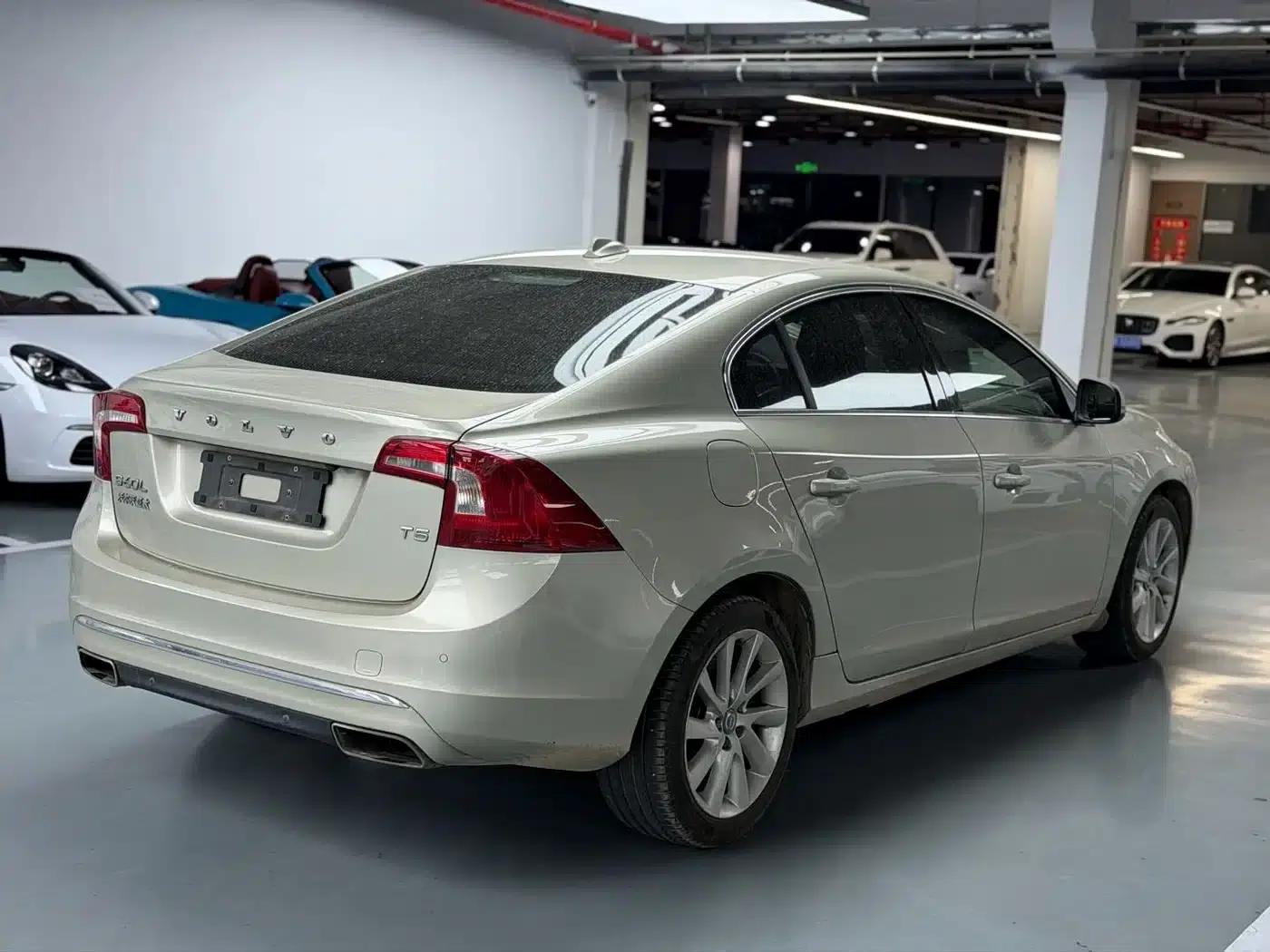 2017 Volvo S60 S60L T5 Smart Edition — миниатюра 6