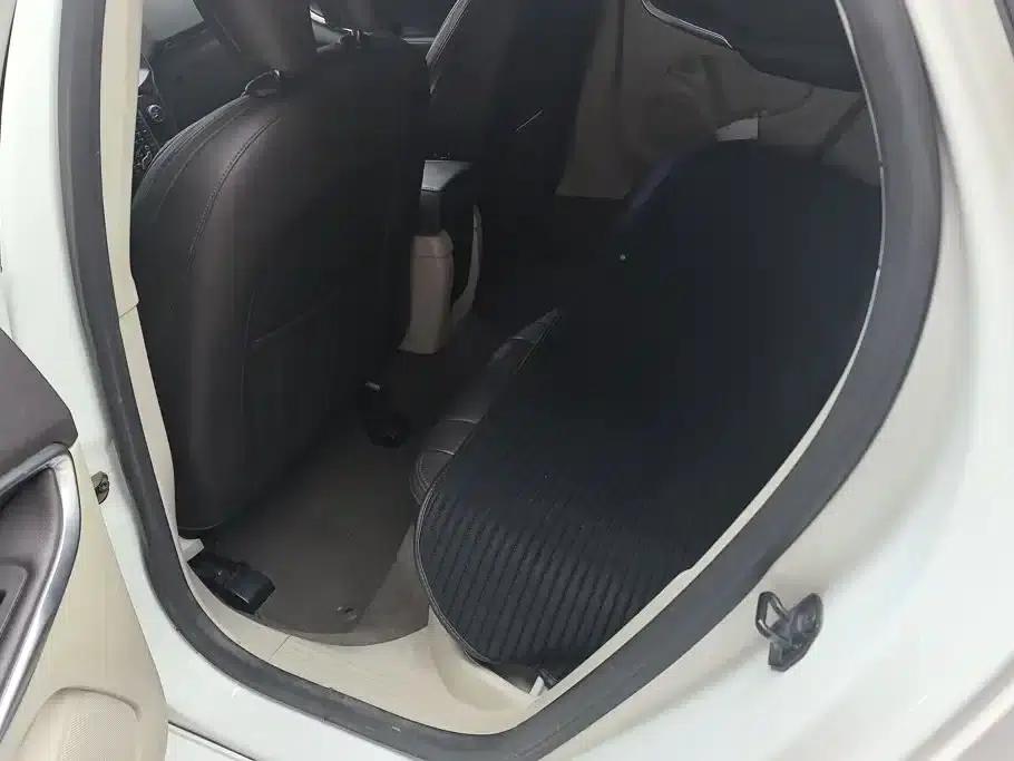 Volvo V40 2013 2.0T Smart Edition — миниатюра 11