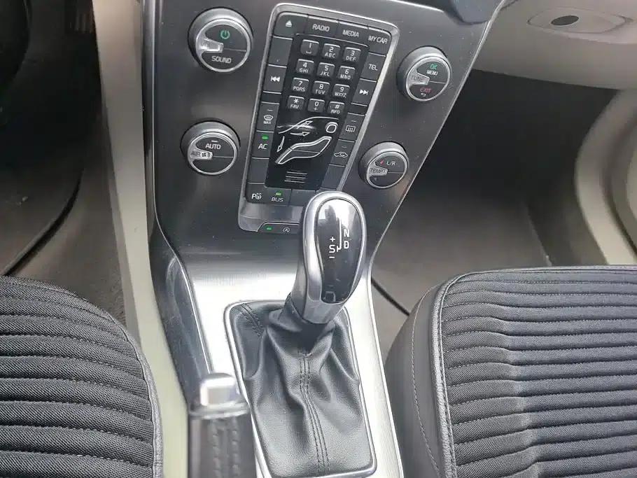Volvo V40 2013 2.0T Smart Edition — миниатюра 16