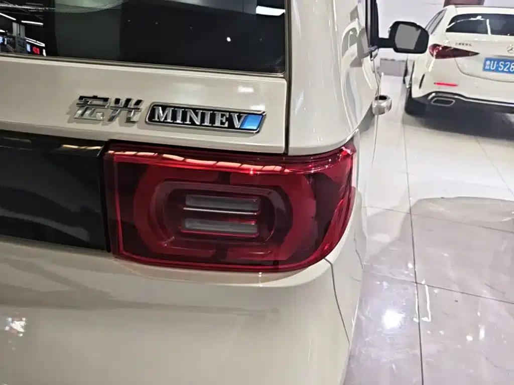 Hongguang MINIEV 2022 Macaron Premium Edition (Lithium Iron Phosphate) — миниатюра 8