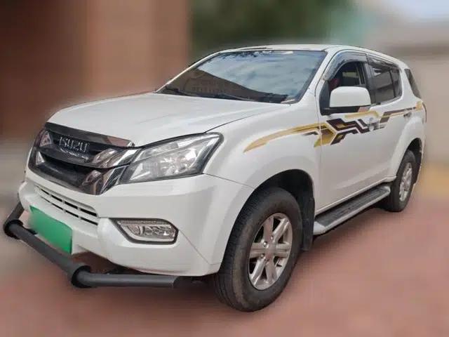 Isuzu mu-X 2015 2.5T Two-Wheel Drive Manual Comfort Plus 7-Seater