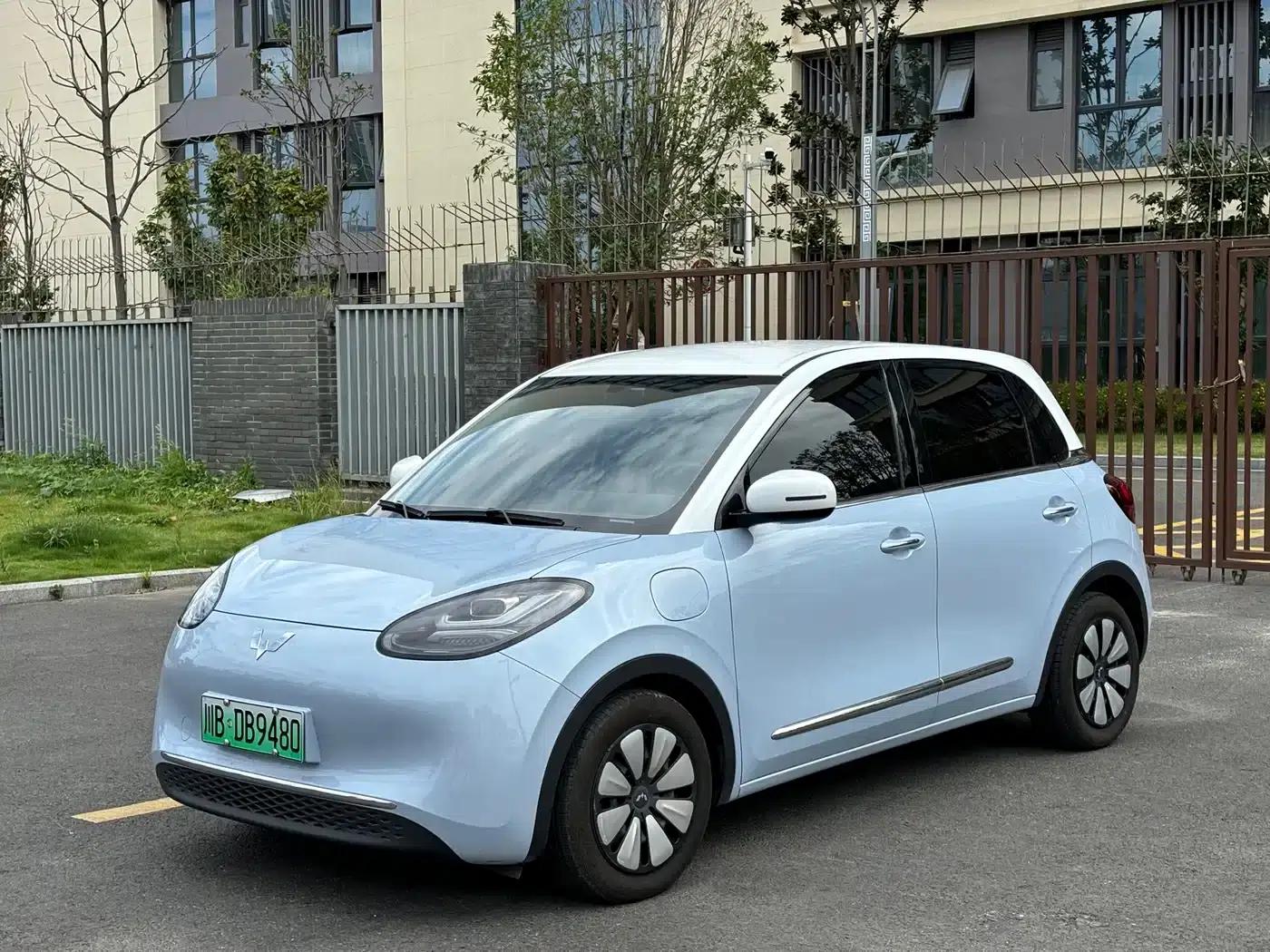 Wuling Bingo 2024 Model, 333km Range, Lingxi Connected Edition — миниатюра 1