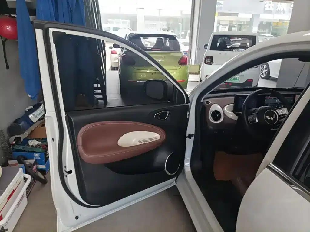 Wuling Bingo 2023 Model, 333km/h, Fast Enjoyment Edition — миниатюра 16