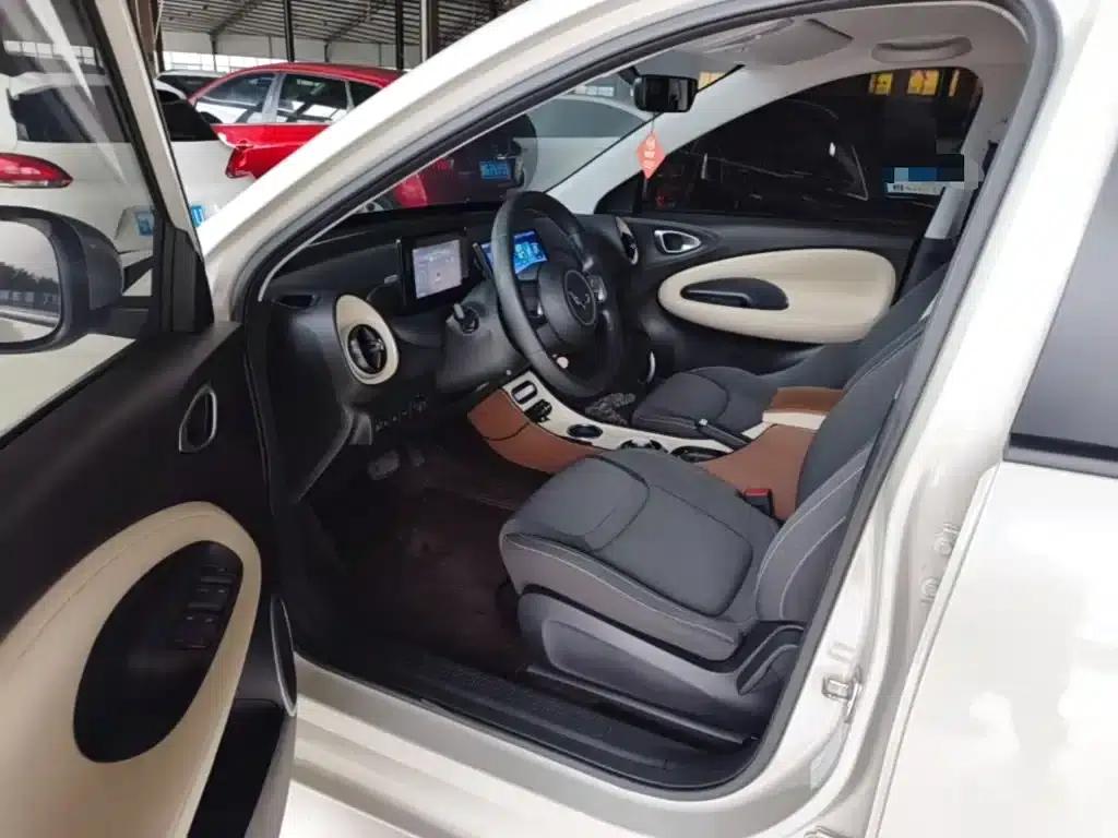 Wuling Bingo 2023 Model, 203km/h, Light Enjoyment Edition — миниатюра 16