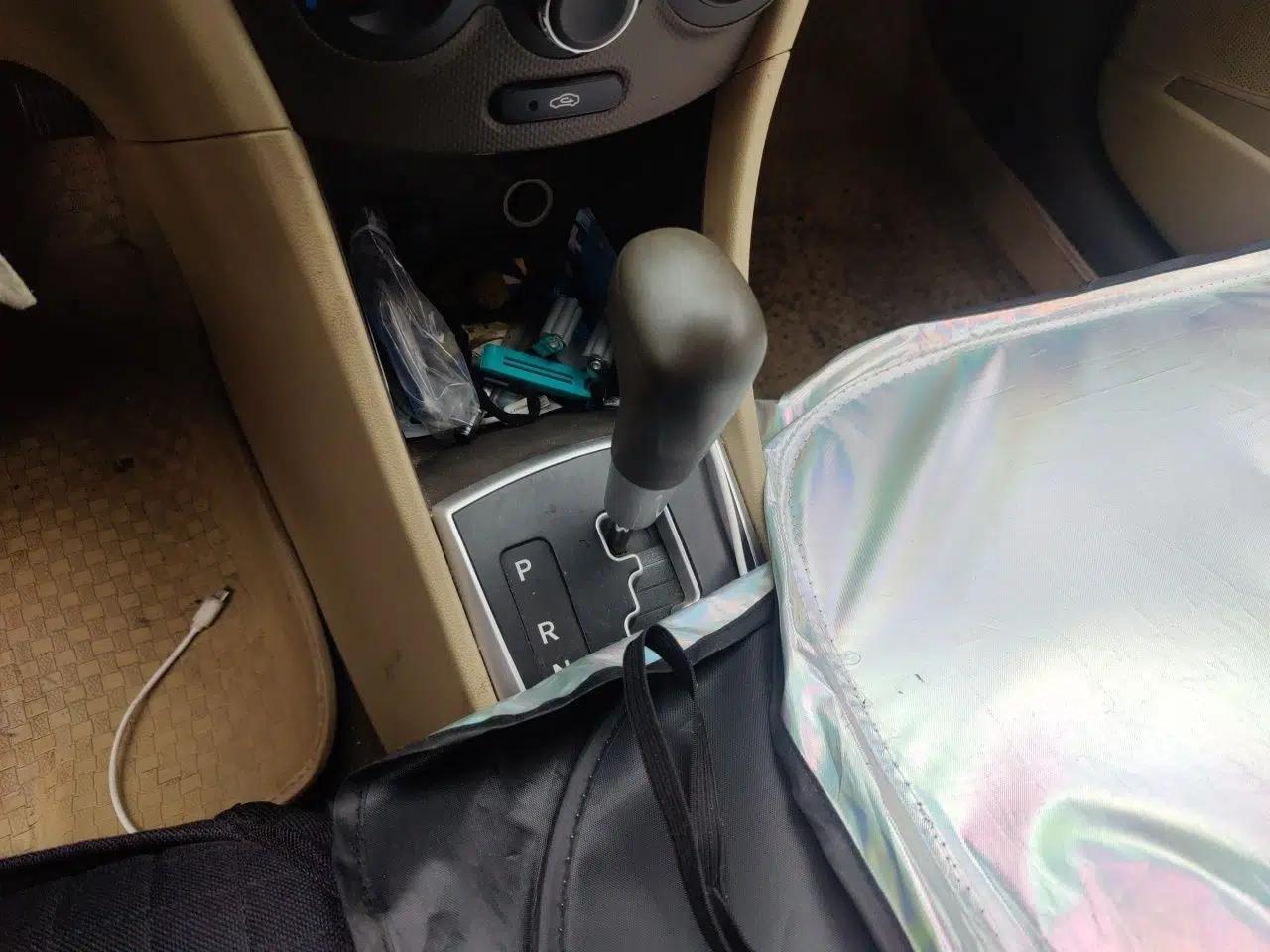 Hyundai Verna (older generation) 2010 Sedan 1.4L Automatic Comfort Model GS — миниатюра 14