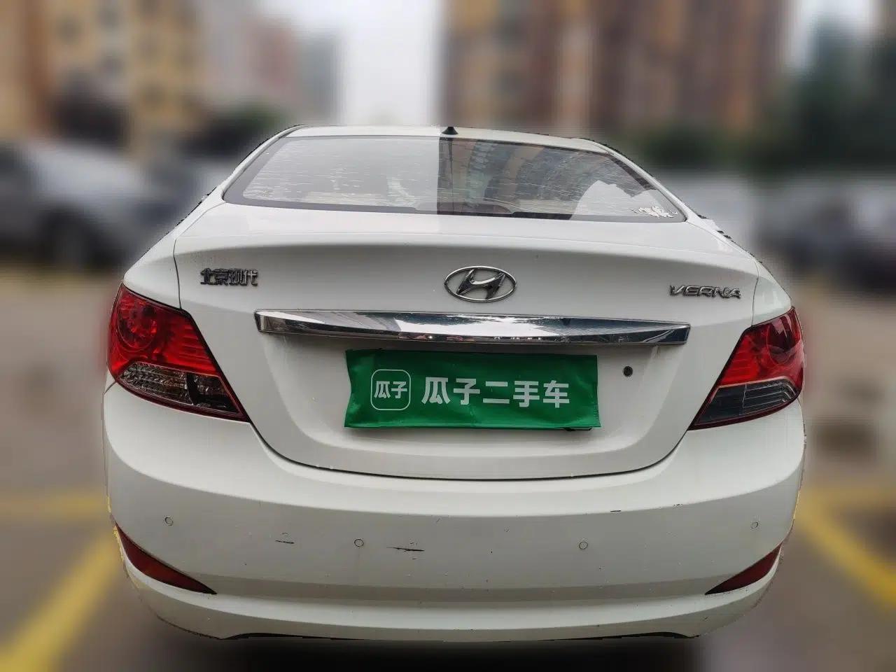 Hyundai Verna (older generation) 2010 Sedan 1.4L Automatic Comfort Model GS — миниатюра 5