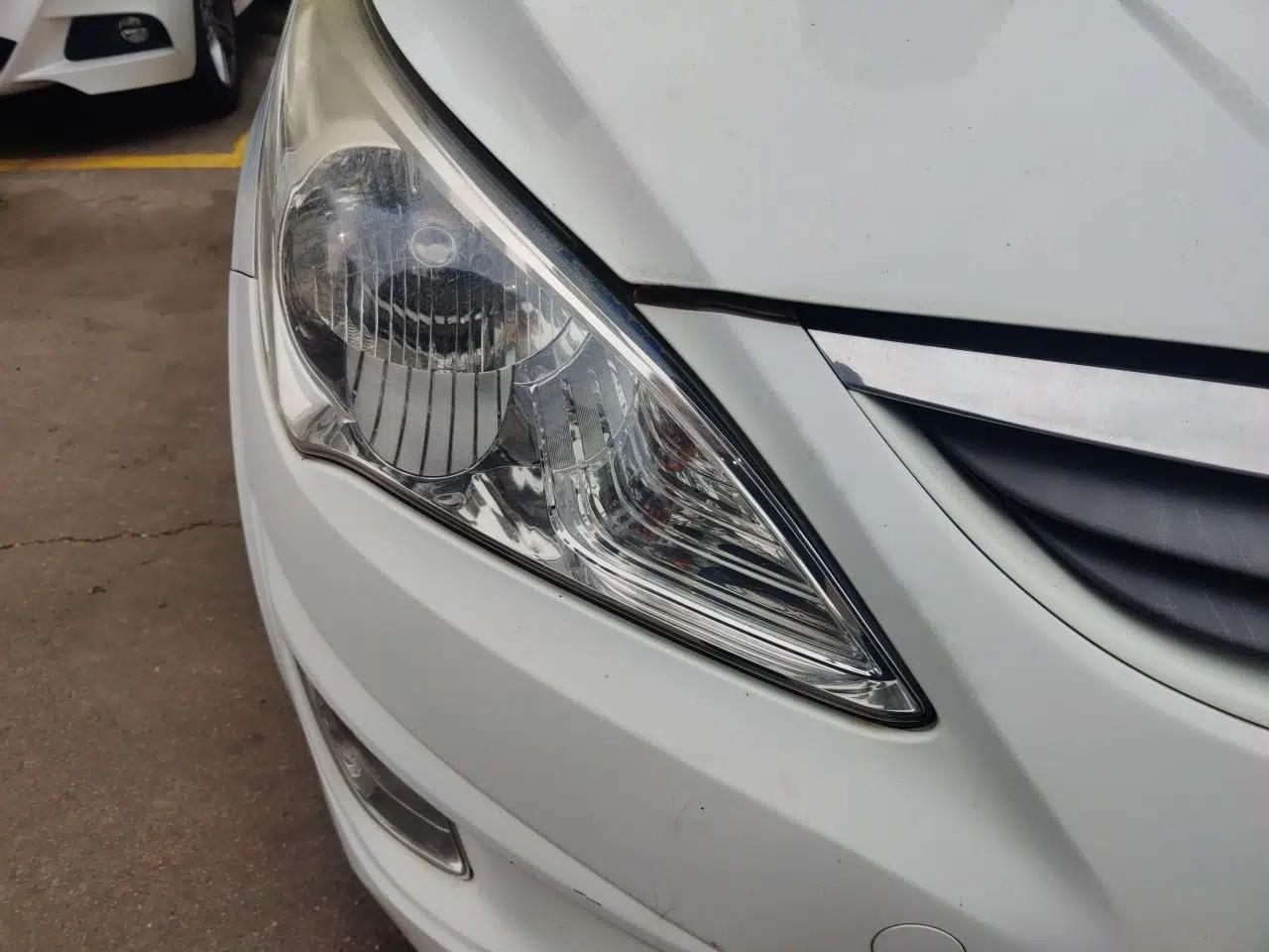 Hyundai Verna (older generation) 2010 Sedan 1.4L Automatic Comfort Model GS — миниатюра 7