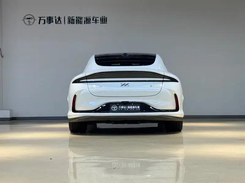 Zhiji L6 2024 Max Standard Edition 75kWh — миниатюра 4