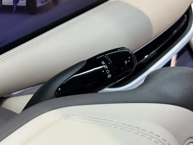 Zhiji L6 2024 Max Standard Edition 75kWh — миниатюра 9