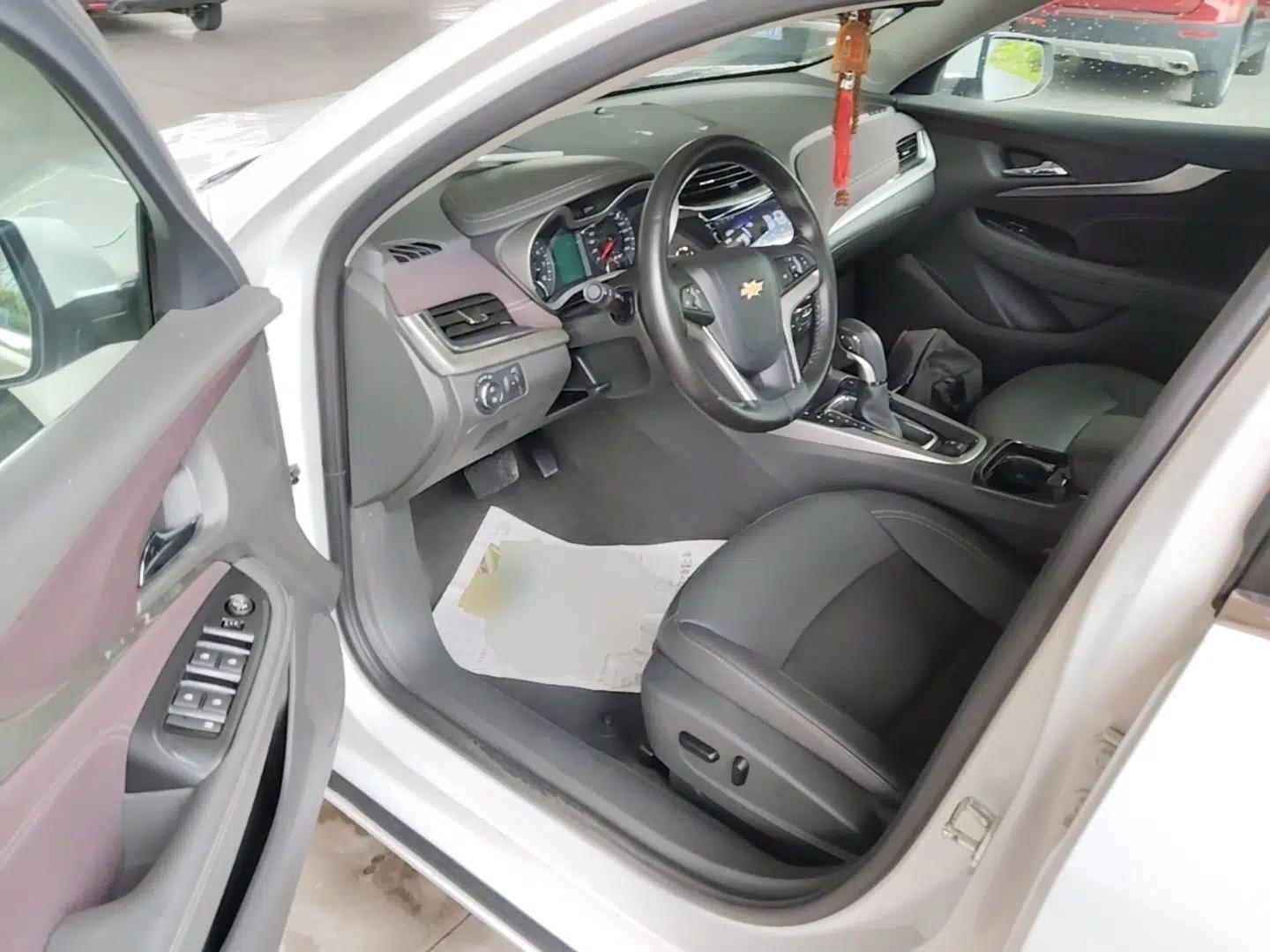 Chevrolet Malibu 2018 530T Automatic Luxury Edition — миниатюра 18