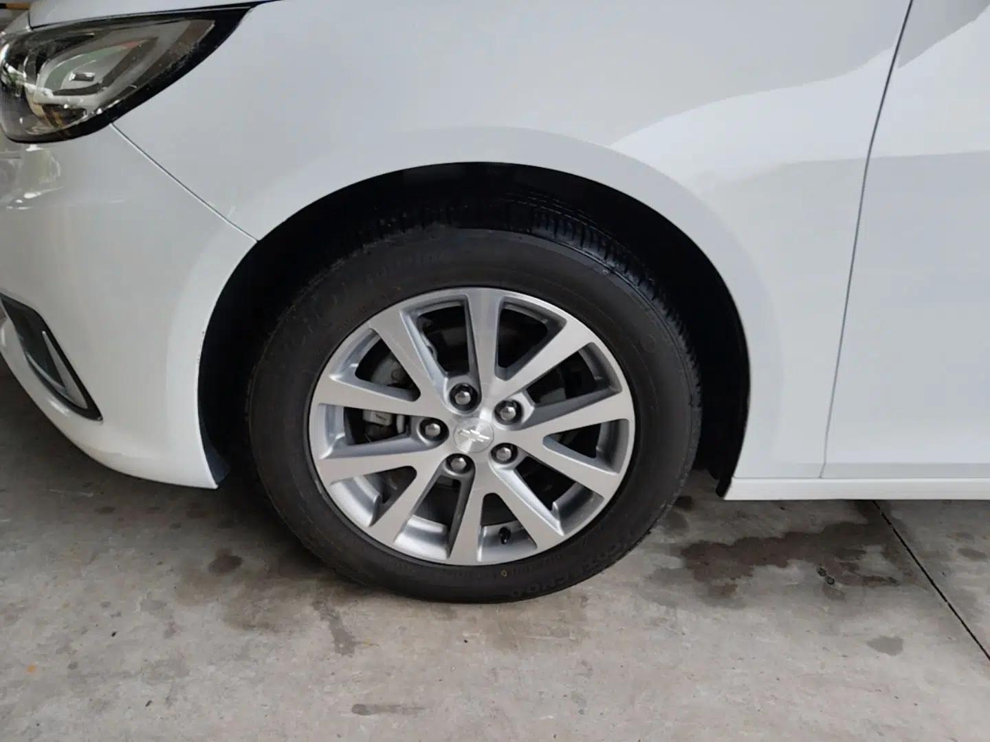 Chevrolet Malibu 2018 530T Automatic Luxury Edition — миниатюра 10