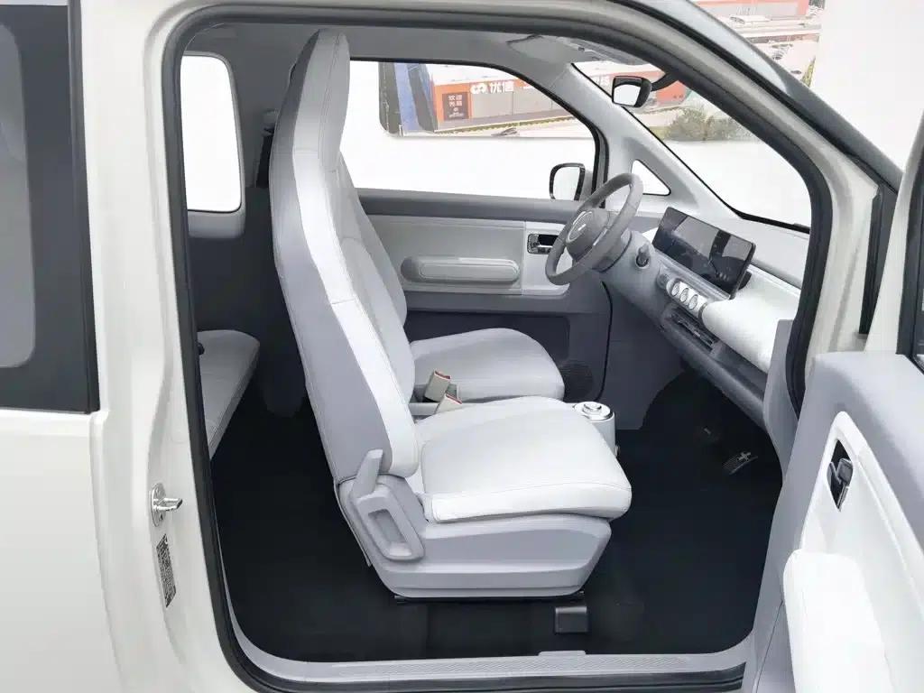 Wuling Air ev Clear Sky 2023 Model, Four-Seat - Advanced Edition — миниатюра 23
