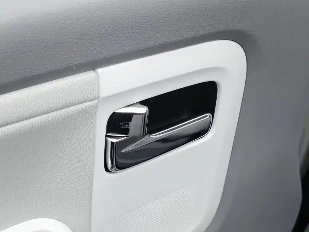 Wuling Air ev Clear Sky 2023 Model, Four-Seat - Advanced Edition — миниатюра 9