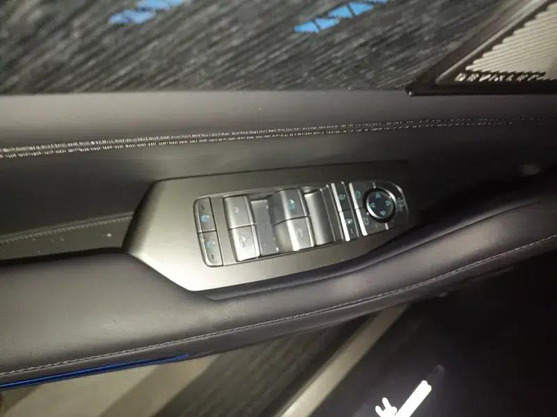 Leopard 8 2025 Smart & Brave Flagship Edition 7-Seater — миниатюра 16