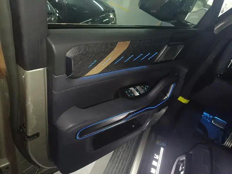 Leopard 8 2025 Smart & Brave Flagship Edition 7-Seater — миниатюра 17
