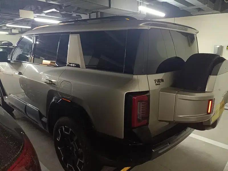 Leopard 8 2025 Smart & Brave Flagship Edition 7-Seater — миниатюра 6