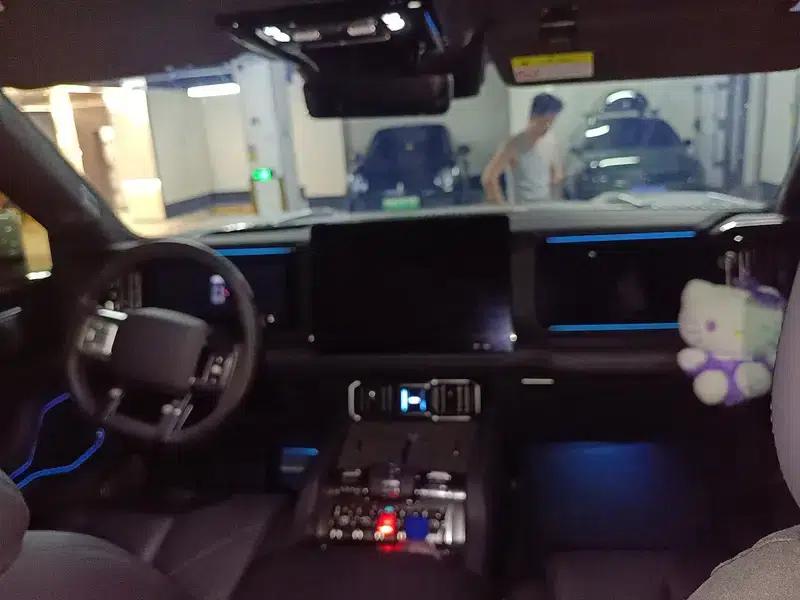 Leopard 8 2025 Smart & Brave Flagship Edition 7-Seater — миниатюра 10